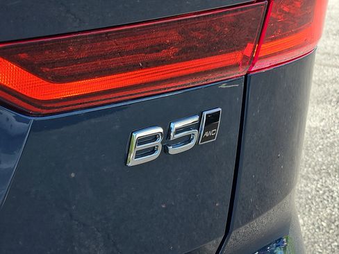 New 2026 Volvo XC60 B5 Ultra w/ Protection Package Premier AWD/4WD image 21