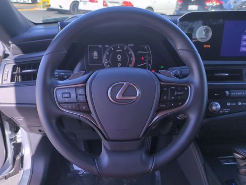 Certified 2025 Lexus ES 350 image 19