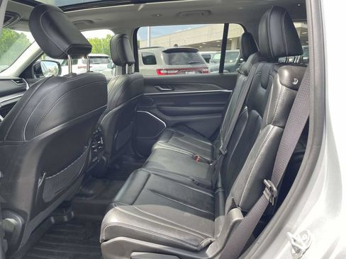 Used 2023 Jeep Grand Cherokee L Limited AWD/4WD image 22