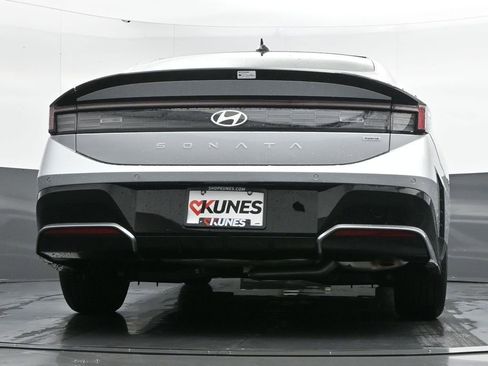 Used 2025 Hyundai Sonata Limited image 48