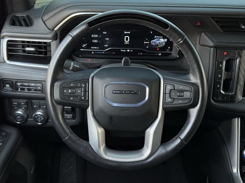 Used 2024 GMC Yukon Denali w/ Denali Reserve Package AWD/4WD image 17