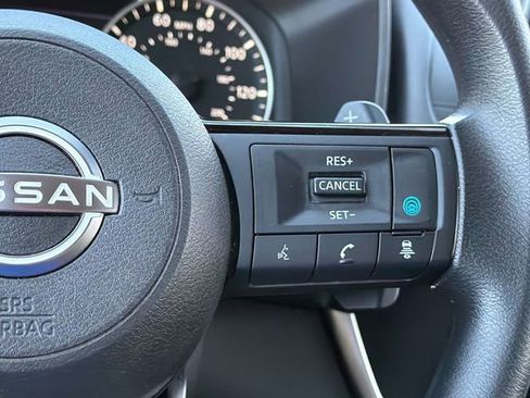 Certified 2023 Nissan Rogue SV FWD image 12