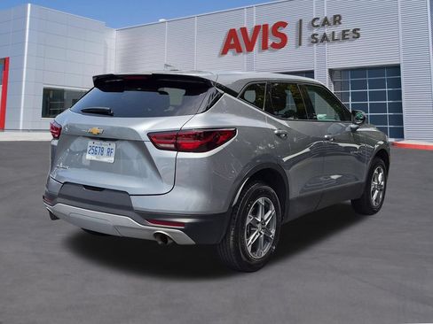Used 2025 Chevrolet Blazer LT FWD image 6