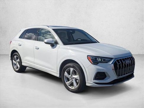 Used 2020 Audi Q3 2.0T Premium image 3