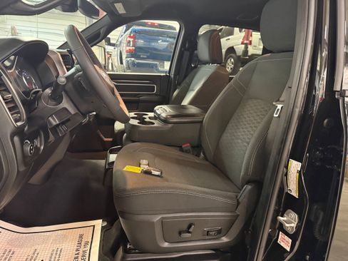 Certified 2026 RAM 2500 Big Horn AWD/4WD image 38