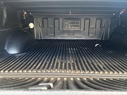 Used 2016 Ford F150 Platinum w/ Equipment Group 701A Luxury image 25