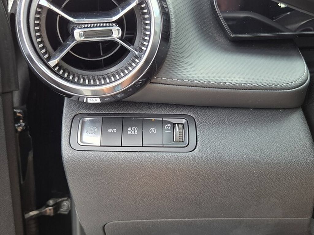 Used 2025 Chevrolet Equinox LT w/ Convenience Package II AWD/4WD image 31