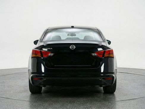 Used 2025 Nissan Altima 2.5 SV image 7