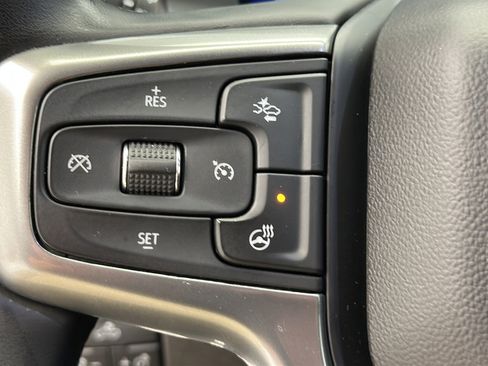 Used 2023 Chevrolet Silverado 1500 LT AWD/4WD image 18