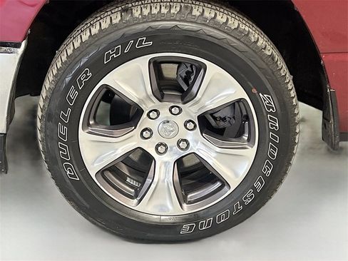 Used 2023 RAM 1500 Laramie image 32