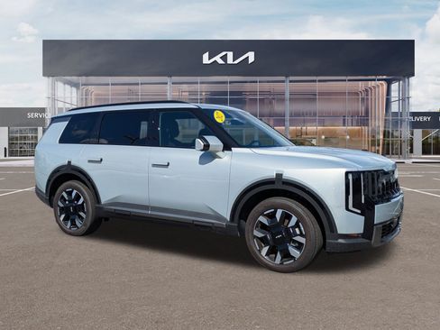 Used 2027 Kia Telluride S FWD image 2
