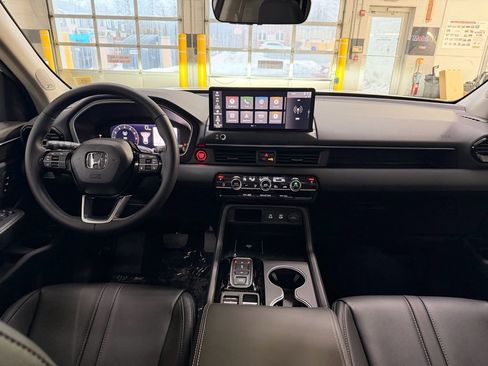 New 2026 Honda Pilot Touring image 5