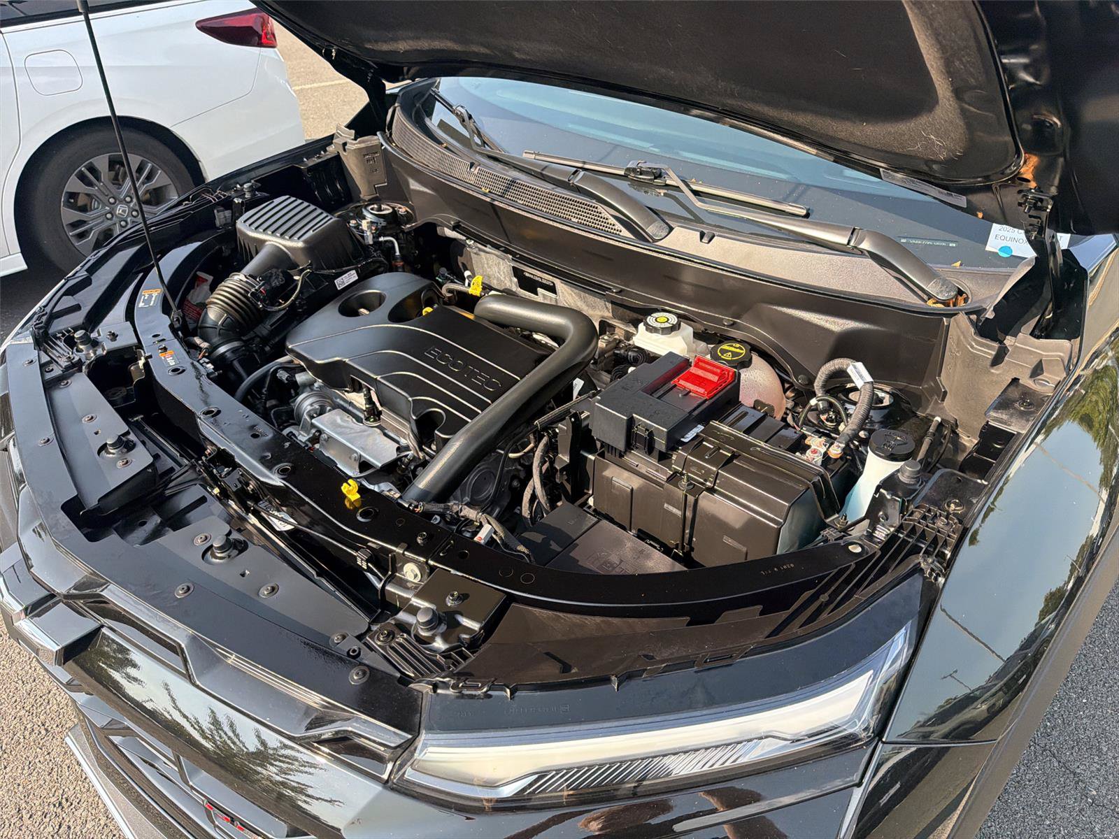 Used 2025 Chevrolet Equinox RS FWD image 34