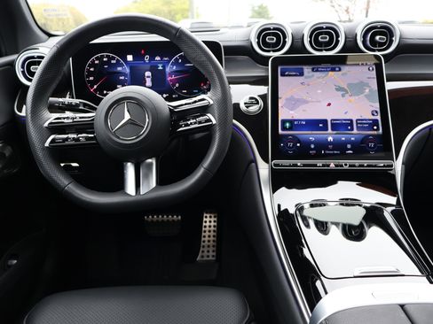 Certified 2025 Mercedes-Benz GLC 300 image 20