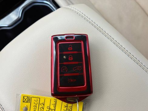 Used 2022 Jeep Grand Cherokee L Limited w/ Luxury Tech Group II image 33