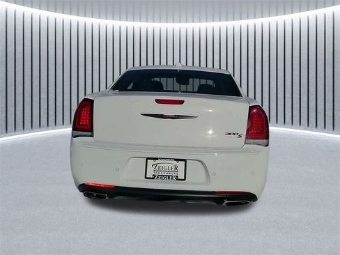 Used 2023 Chrysler 300 S w/ Comfort Group image 10