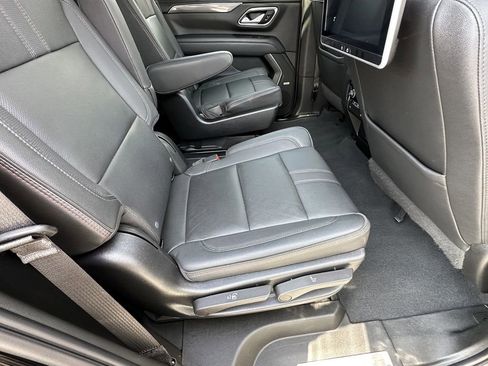 Used 2022 Chevrolet Tahoe RST w/ Luxury Package image 18