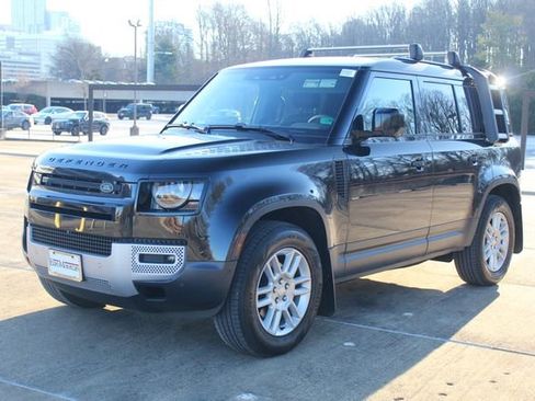 Used 2025 Land Rover Defender 110 S image 1