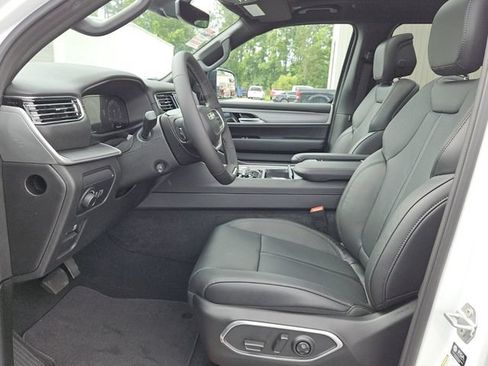 New 2026 Jeep Grand Wagoneer 2WD w/ Premium Group I image 10