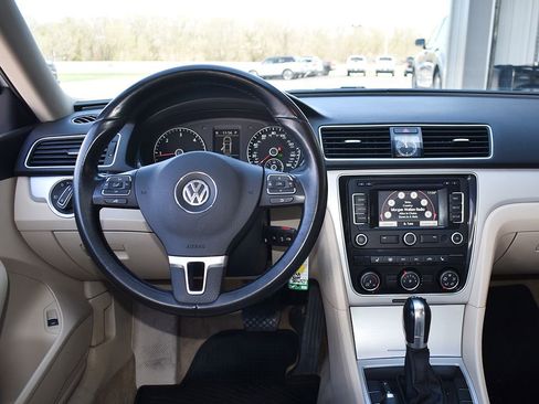 Used 2013 Volkswagen Passat TDI SE FWD image 14
