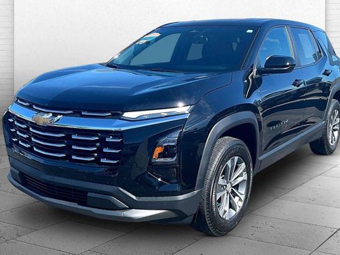 Used 2026 Chevrolet Equinox LT FWD image 13