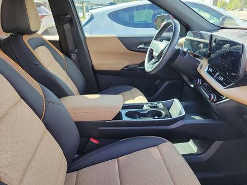 Used 2026 Chevrolet Equinox ACTIV w/ Convenience Package III image 35