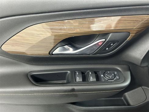 Used 2019 GMC Terrain SLE w/ Driver Convenience Package image 13