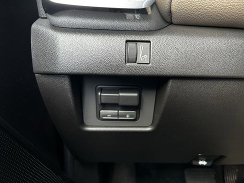 New 2026 GMC Canyon Denali w/ LPO, Denali Black Edition image 13