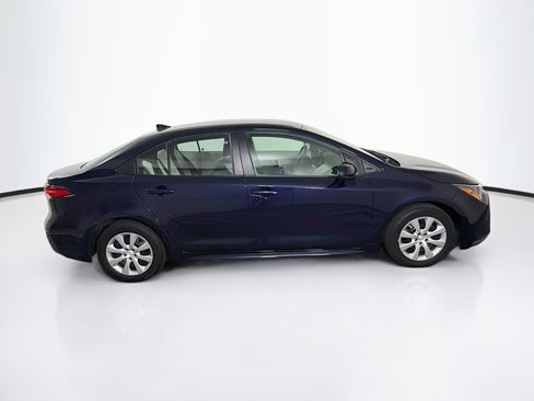 Used 2025 Toyota Corolla LE w/ Convenience Package FWD image 10