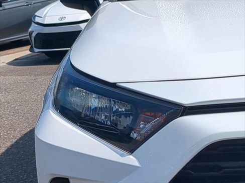 Certified 2022 Toyota RAV4 LE FWD image 10
