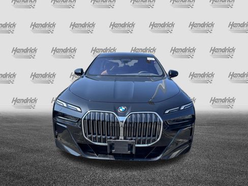 Certified 2023 BMW 760i xDrive w/ Luxury Rear Seating Package AWD/4WD image 3