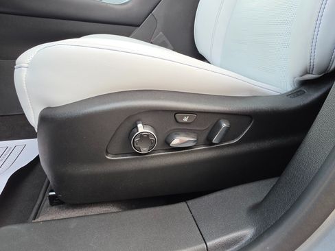 Used 2024 Cadillac XT4 Sport AWD/4WD image 36