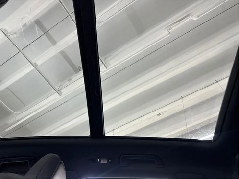 Used 2018 Porsche Cayenne image 28