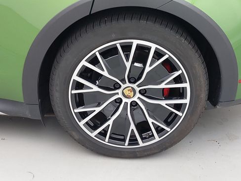 Certified 2022 Porsche Taycan 4S AWD/4WD image 36