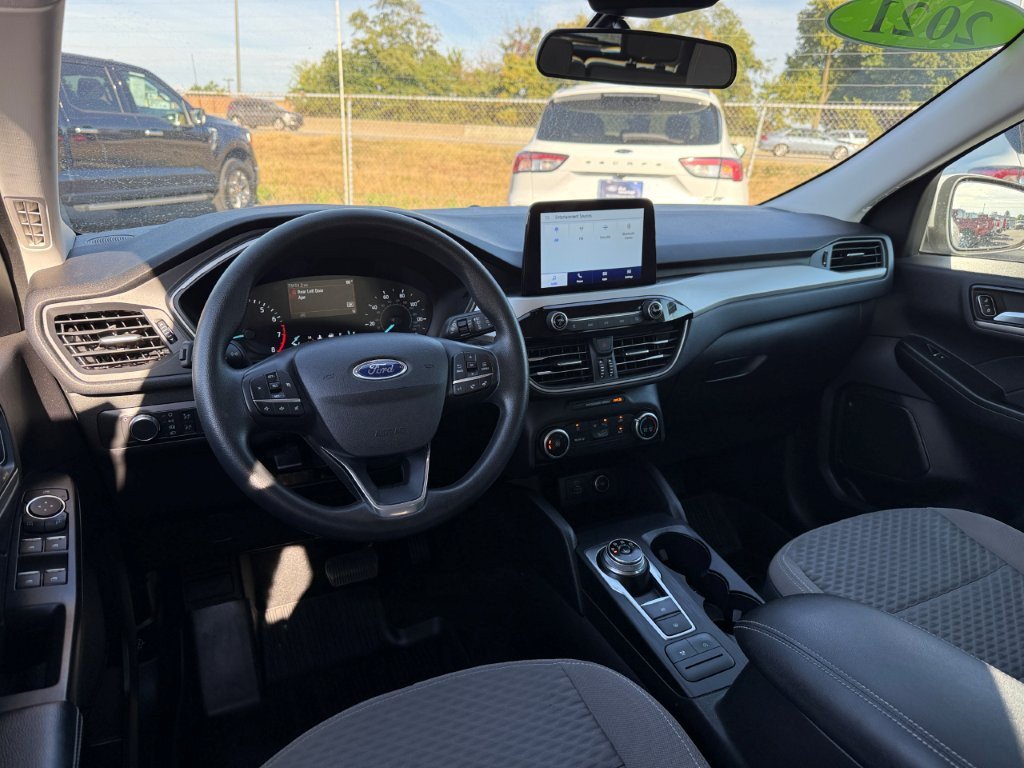 Used 2021 Ford Escape SE FWD image 17