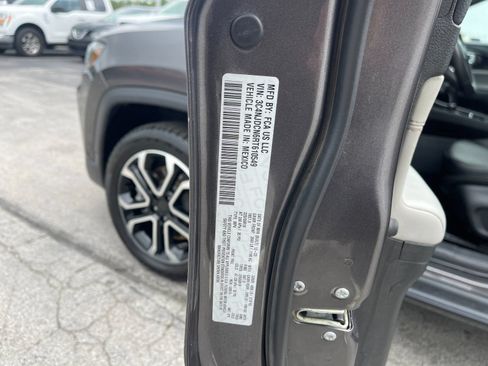 Used 2024 Jeep Compass Limited AWD/4WD image 32