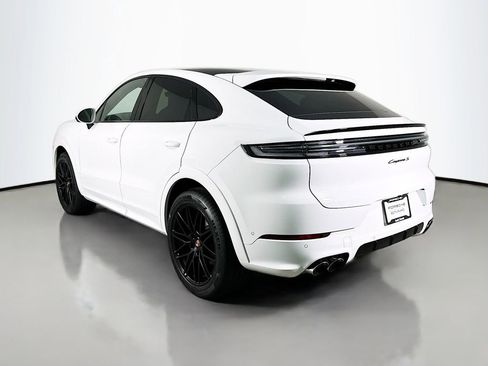 New 2026 Porsche Cayenne S AWD/4WD image 3