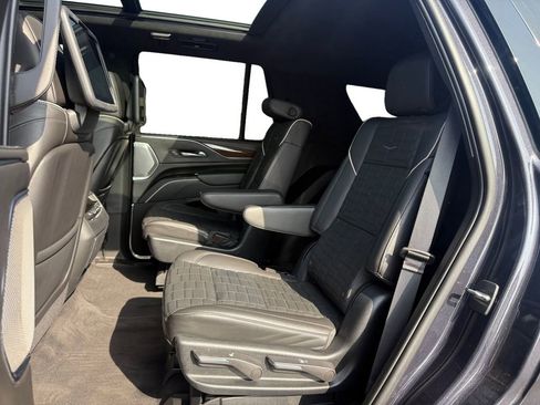 Used 2023 Cadillac Escalade Sport Platinum image 16