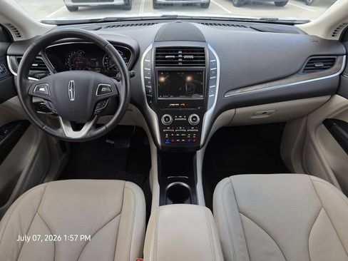 Used 2019 Lincoln MKC Reserve w/ MKC Technology Package FWD image 11
