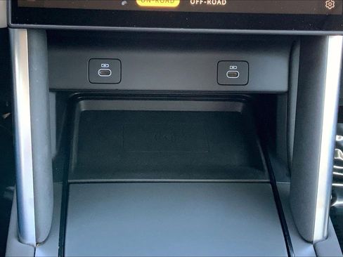 Used 2024 Land Rover Discovery Sport S image 34