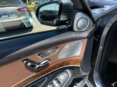 Used 2017 Mercedes-Benz S 550 4MATIC Sedan image 7