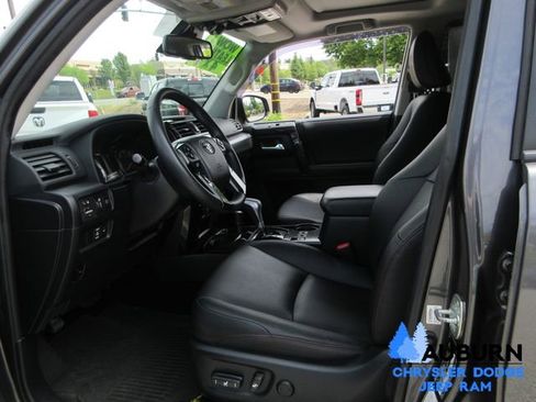 Used 2022 Toyota 4Runner TRD Off-Road Premium w/ Moonroof Package image 32