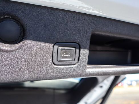 Used 2024 Chevrolet Equinox LT image 33