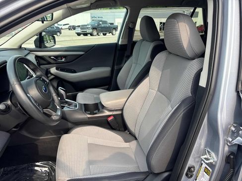 Used 2023 Subaru Outback Premium AWD/4WD image 10