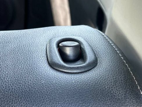 Used 2019 Toyota 4Runner SR5 Premium AWD/4WD image 35