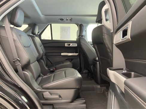 Used 2023 Ford Explorer XLT w/ Equipment Group 202A image 19