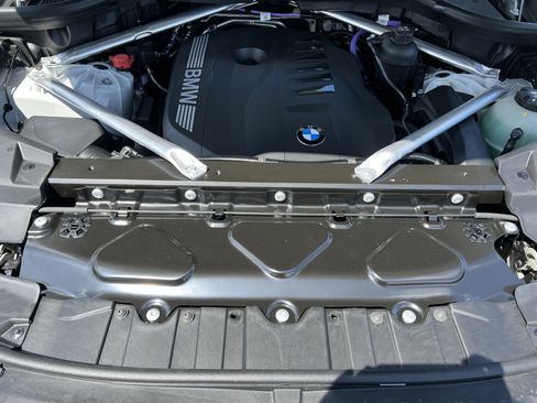 Used 2026 BMW X5 sDrive40i w/ M Sport Package RWD image 36