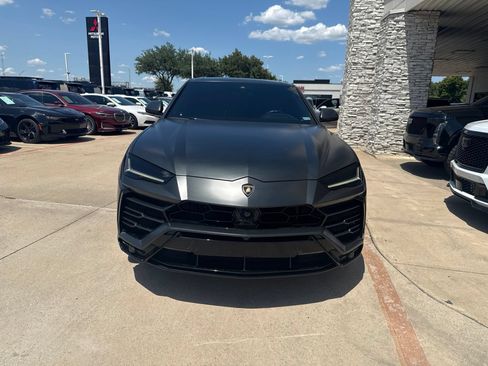 Used 2021 Lamborghini Urus AWD/4WD image 2