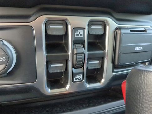 Used 2024 Jeep Wrangler Sport S image 20