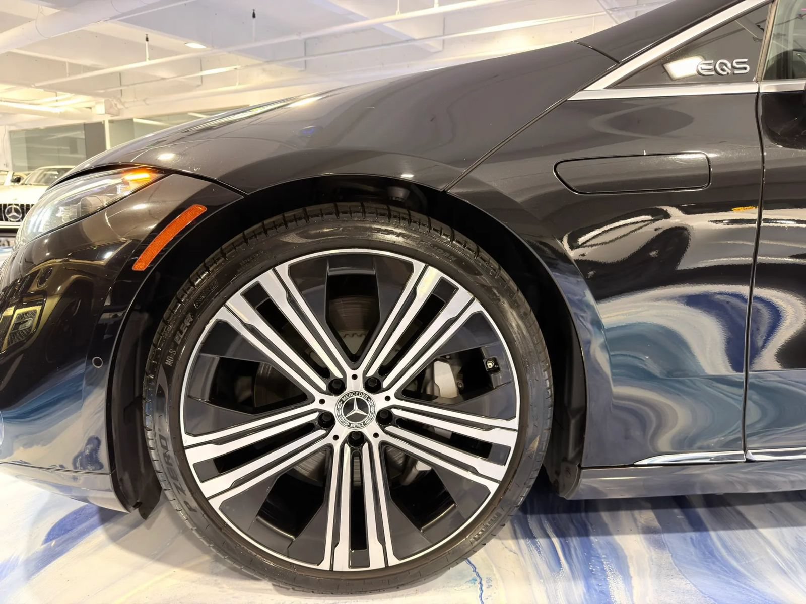 Used 2022 Mercedes-Benz EQS 450+ Sedan w/ Exclusive Trim Package image 9